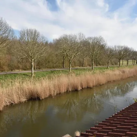 In Zuytland By Water And Nature Semesterbostad