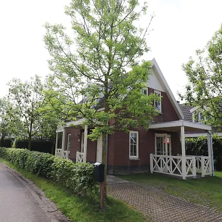In Zuytland By Water And Nature *