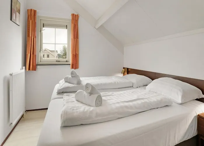 In Zuytland By Water And Nature *