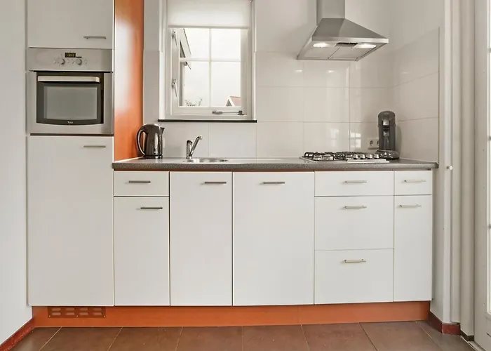 In Zuytland By Water And Nature *