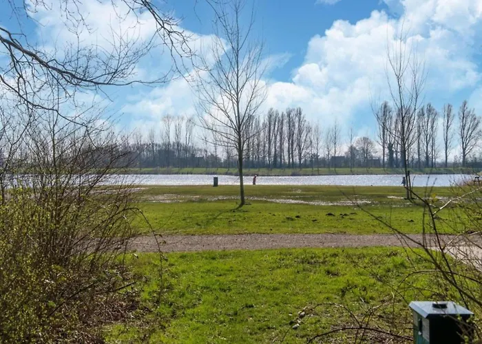 In Zuytland By Water And Nature Simonshaven