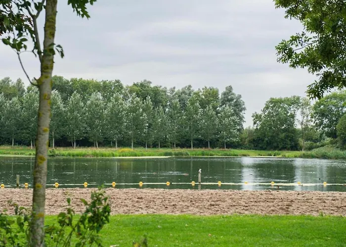 Сasa de vacaciones In Zuytland By Water And Nature *