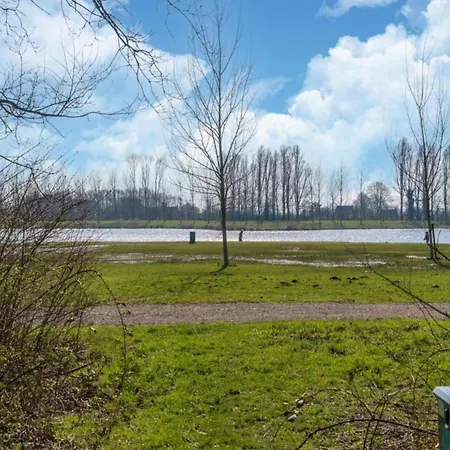 In Zuytland By Water And Nature Simonshaven