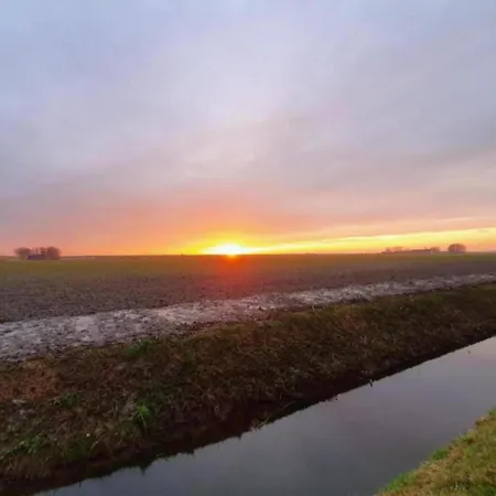 Semesterbostad In Zuytland By Water And Nature