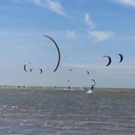 In Zuytland By Water And Nature Semesterbostad Simonshaven