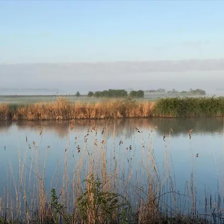 Semesterbostad In Zuytland By Water And Nature *