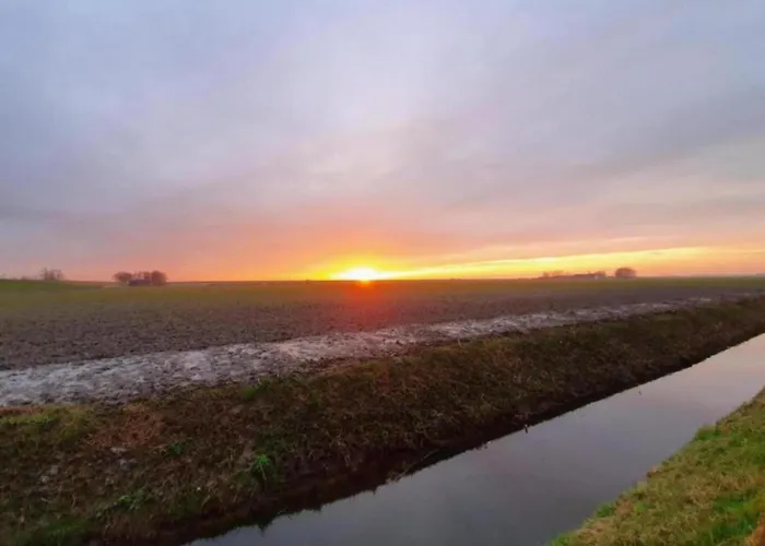 Holiday home In Zuytland By Water And Nature